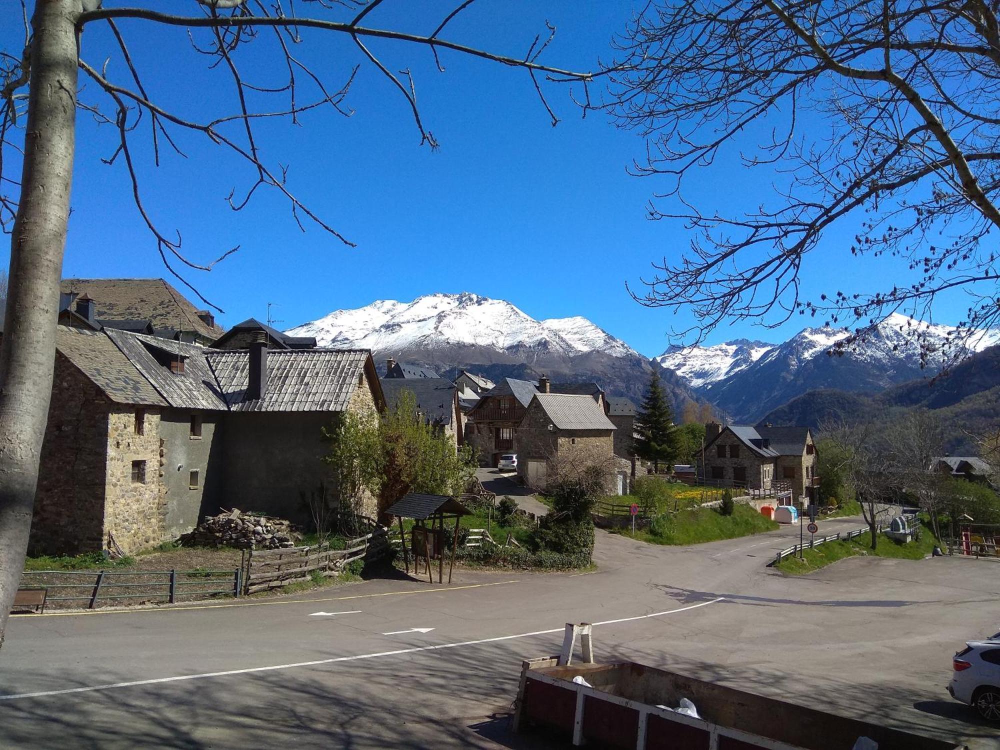 Nornore: Casa Especial En La Montana Piedrafita de Jaca